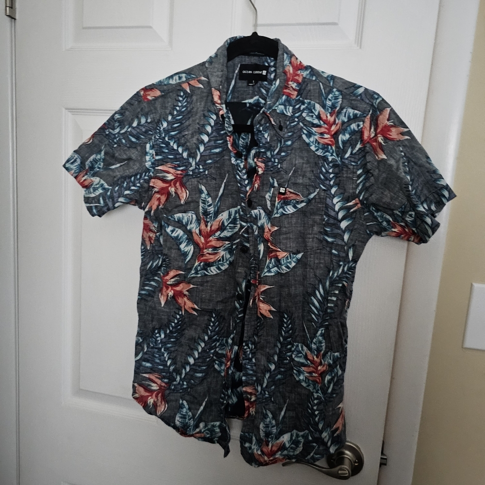Mens hawaiian button shirt size s by Ocean Current